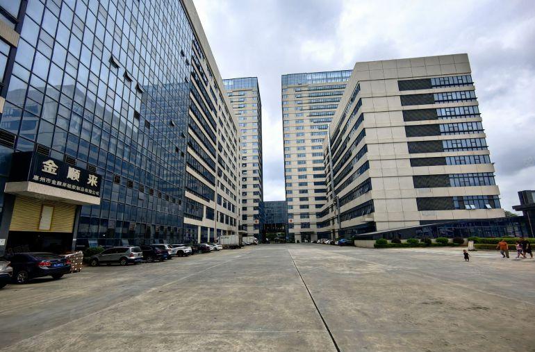 9块！临深区域全新厂房出租配套齐全500平起租好招工空地大。