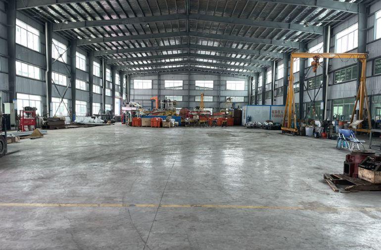 新圩独院4200原房东空地2000滴水8米厂房仓库出租可分租