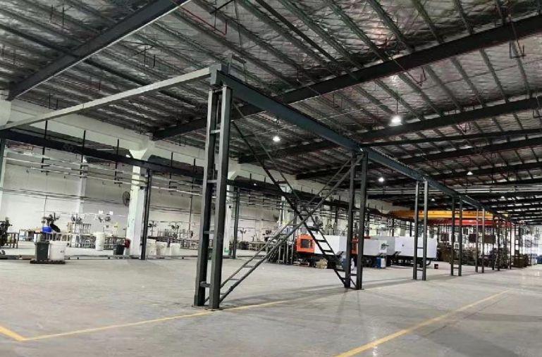 出租10元急租！秋长8000平独院厂房仓库原房东实际面积可分