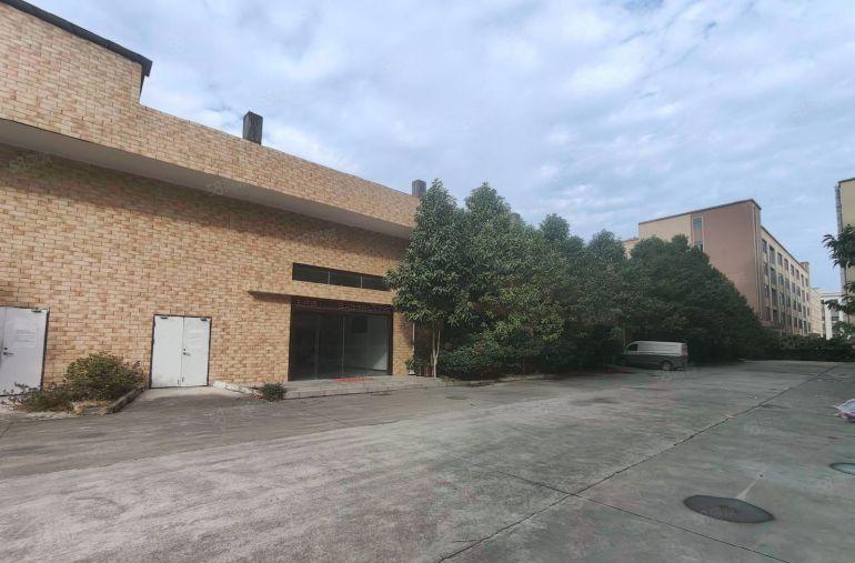 惠阳平潭怡发工业园一楼标准厂房2300平，现成行车，现成装修