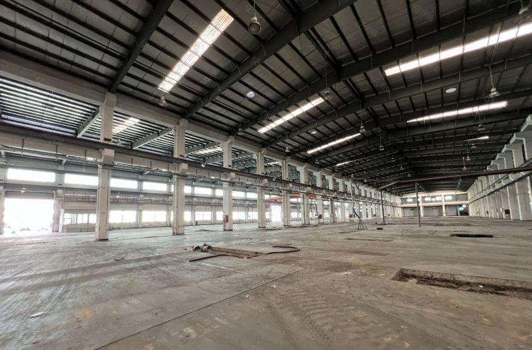 镇隆原房东红本钢构厂房3000平出租滴水高13米带10吨行车