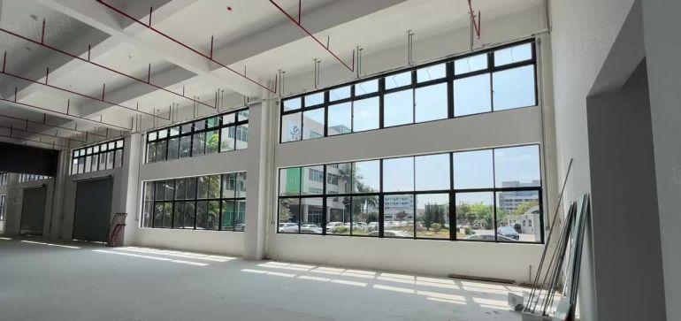 秋长主干道边上新出一楼3000平带牛脚高度8米厂房特价出租