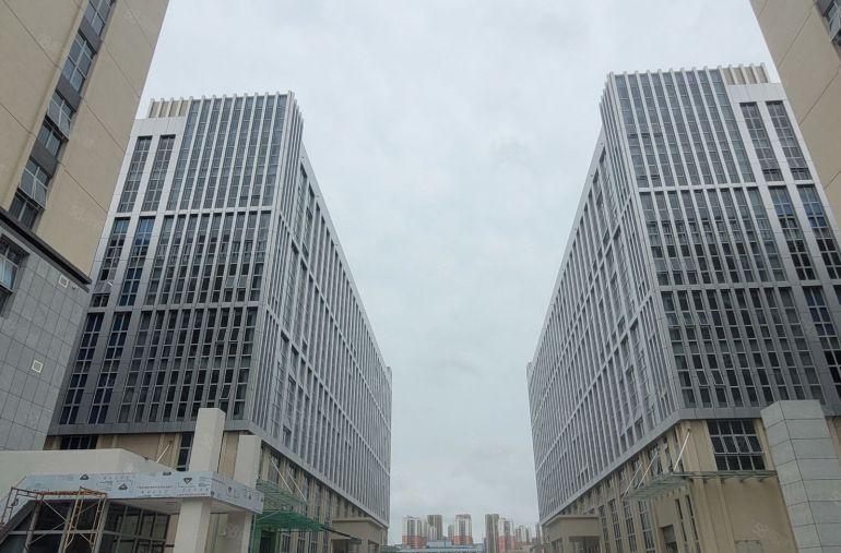 秋长淡水一楼14元！800平3200平6.5米红本厂房出租