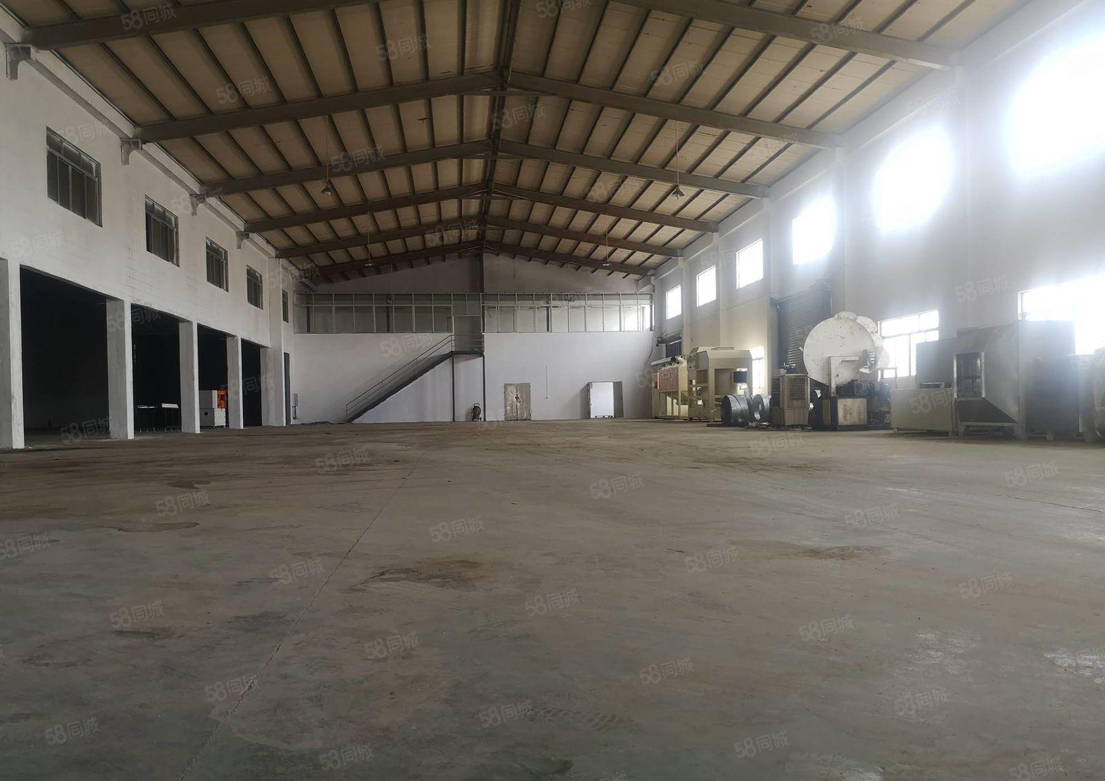 100平方起租500平方8米高秋长钢构厂房出租 不限行业