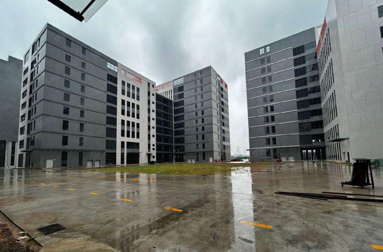 惠阳秋长临深10000平原房东全新独院厂房出租！大小分租