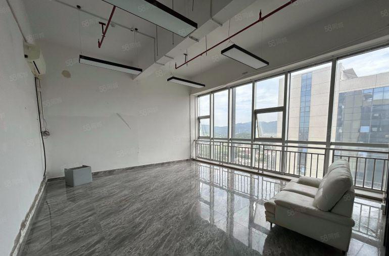 水电齐全现成装修，惠阳秋长原房东标准厂房8888平10元出租