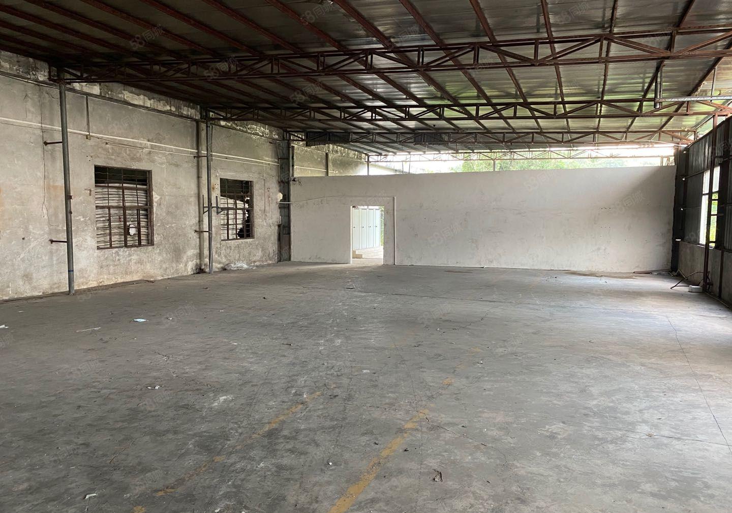 镇隆单一层红本钢构厂房4000平可做海绵泡沫，有锅炉，可分租