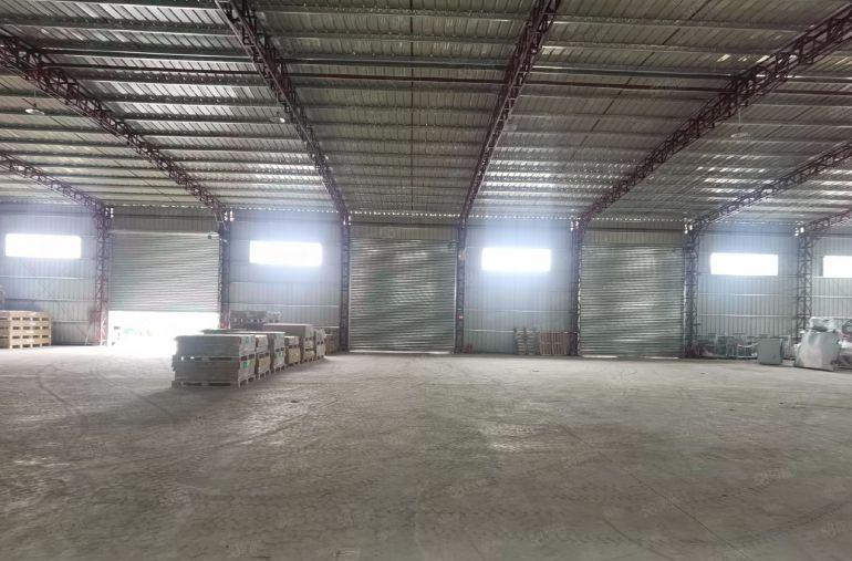 800平米小独院钢构出租，空地有400平米。原房东