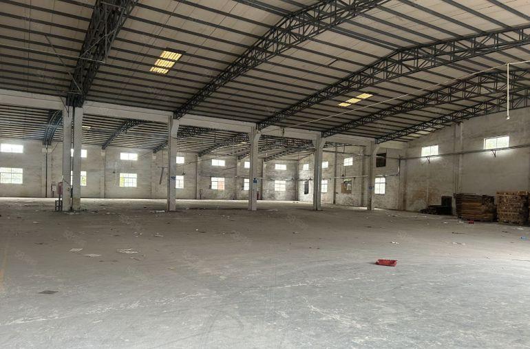 惠阳镇隆高速出口旁边独门独院钢构厂房低价出租大小分租