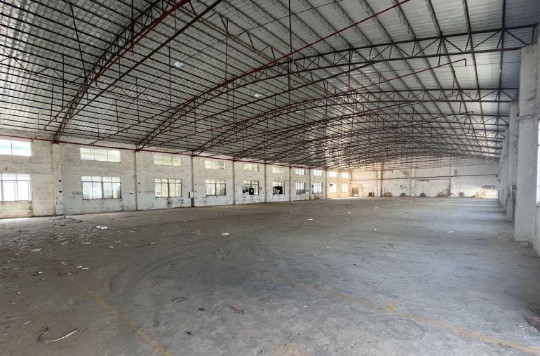 600平方起租秋长原房东独院钢构厂房