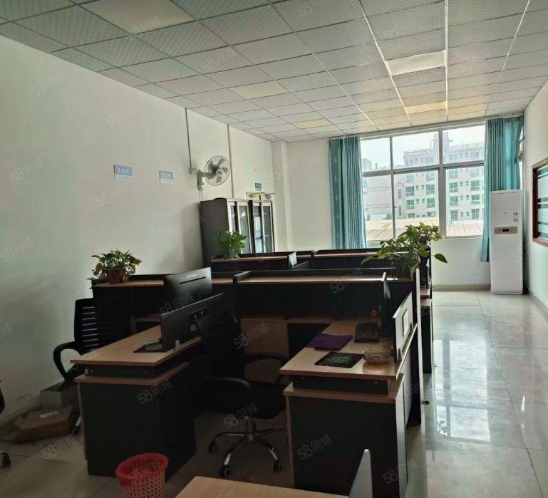 现成装修，原房东工业园出租，招工便利，实际面积出租