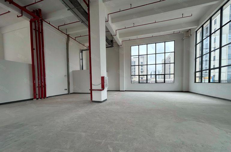 现成精装修！10元独院标准厂房2600平方出租，惠阳秋长新塘