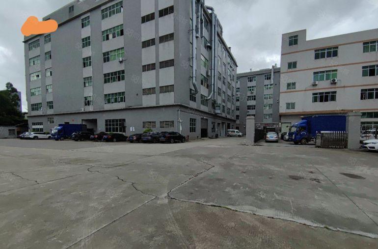 现成装修，原房东工业园出租，招工便利，实际面积出租