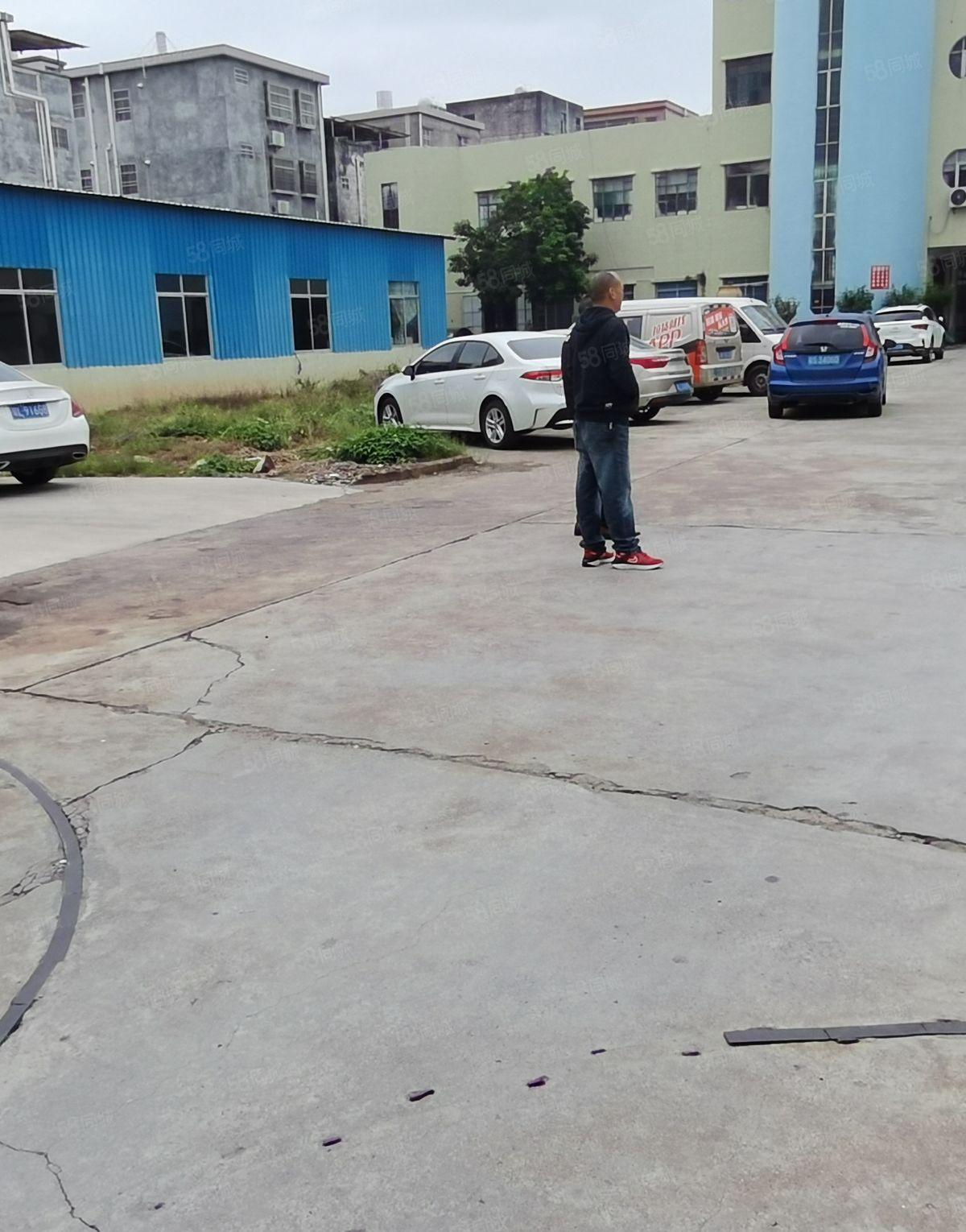 带5百平空地独门独院钢结构厂房出租，可办环评，可进拖头货车，