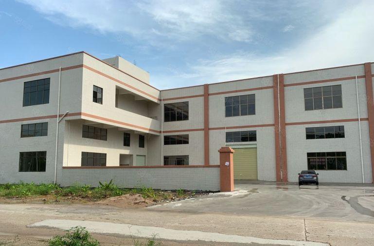 新圩长布主干道旁独院7200平实际面积可分租500起底价8元