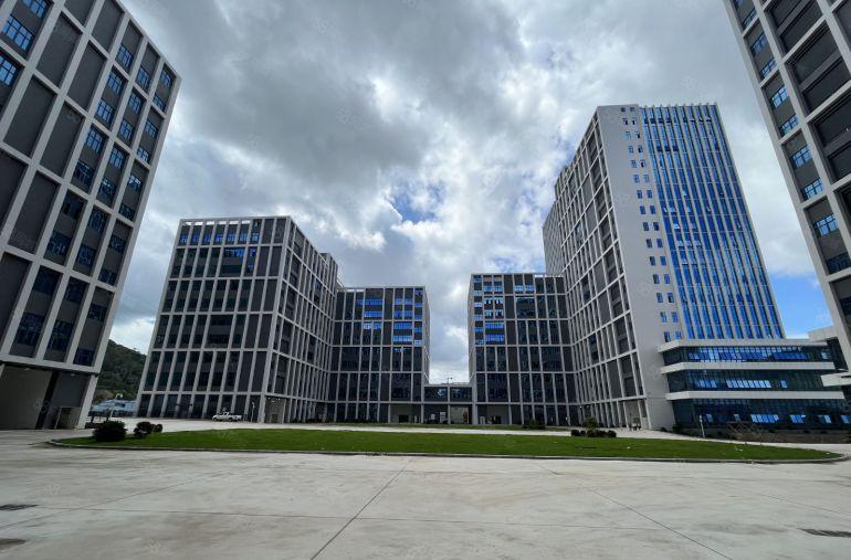 10元！惠阳三和经济开发区20W平红本厂房仓库低价出租可分租