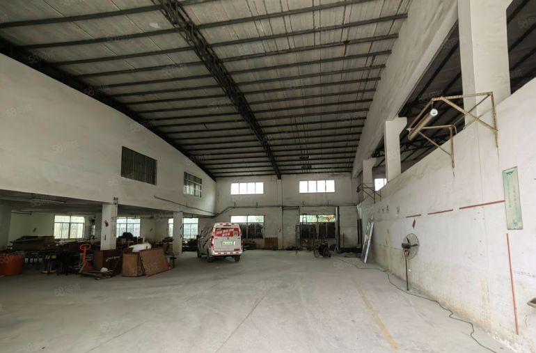 新圩工业园独门独院厂房出租5600平钢结构厂房空地大独院仓库