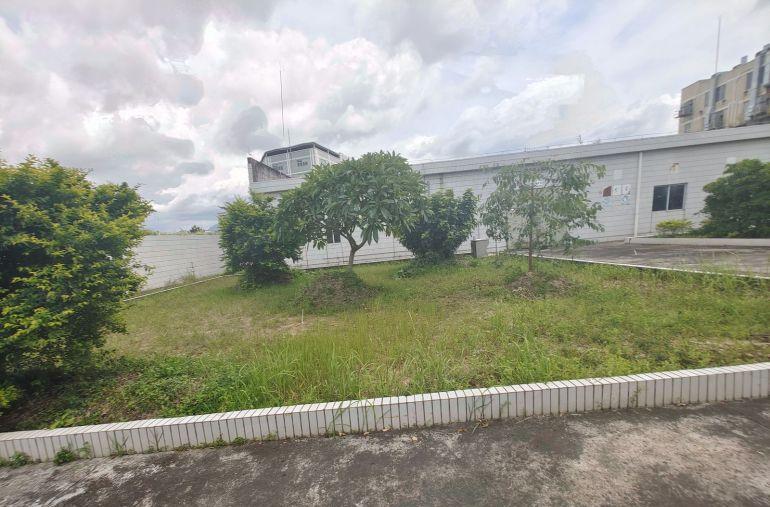 东风独门独院1600平钢构厂房1000硬化空地