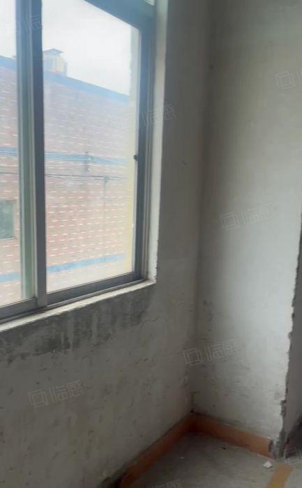 年底特价5元，大亚湾原房东直招，无公摊，不限制行业，