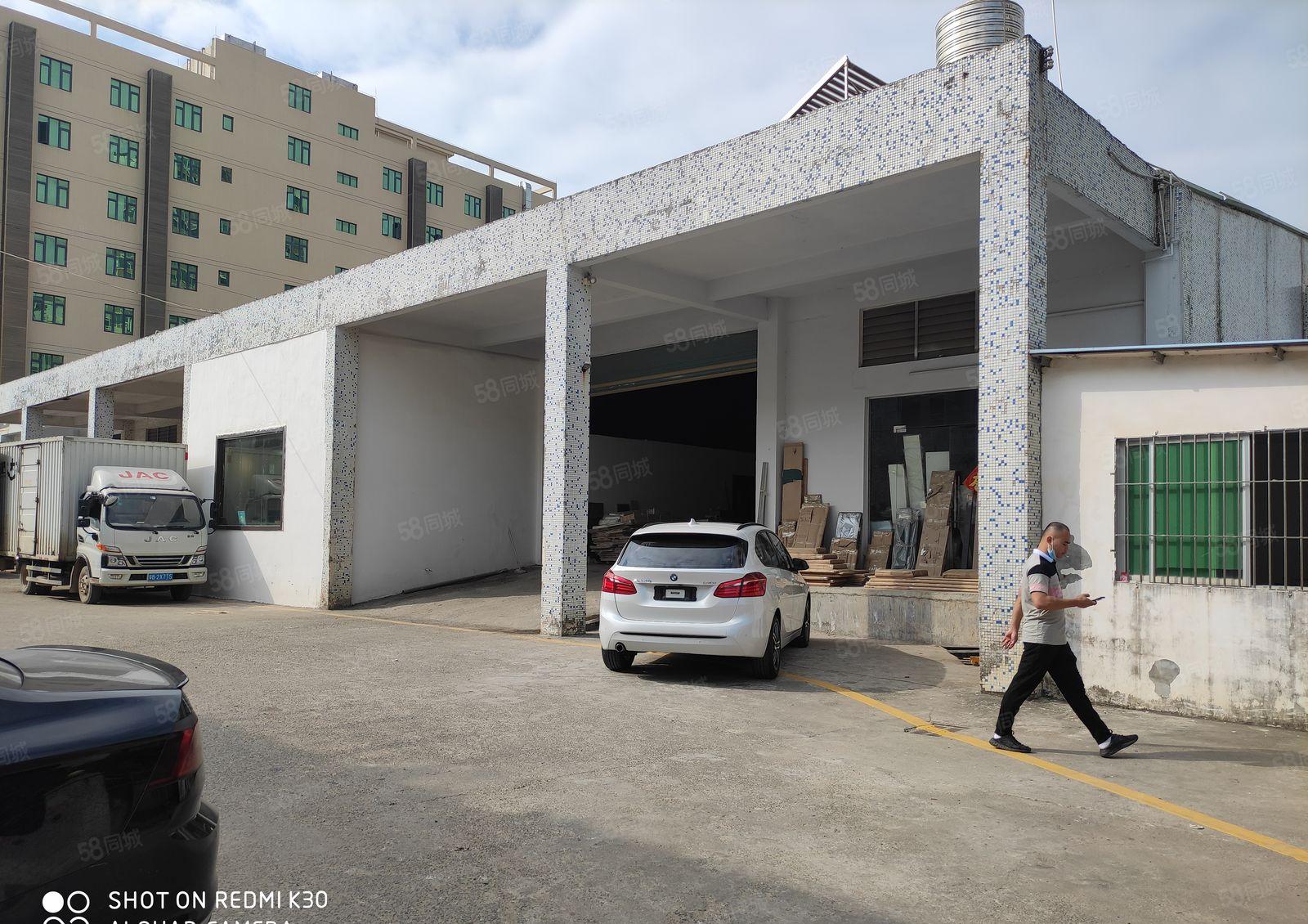 临深厂房，靠近主路，租金便宜