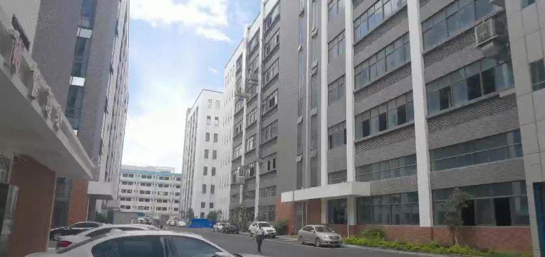 大亚湾一楼层高6米1380平米带牛角总面积4万平米可带楼上租