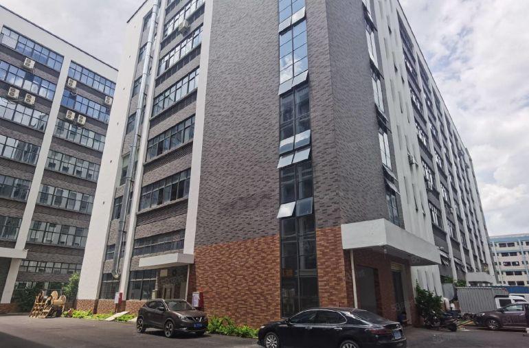 大亚湾一楼层高6米1380平米带牛角总面积4万平米可带楼上租