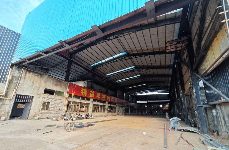 原房东独门独院滴水13米钢构厂房出租，带现成航车现成办公室！