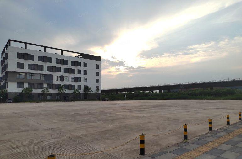 原房东实际面积红本厂房出租，1到3层共10000平米，可分租