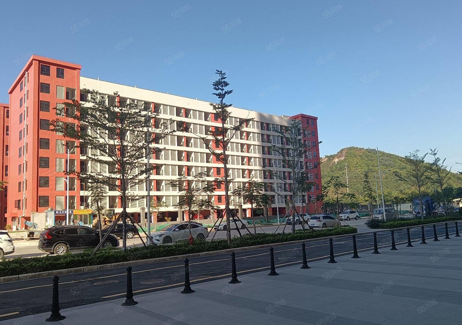 今天新出 现成厂房  整租分租  随时进驻