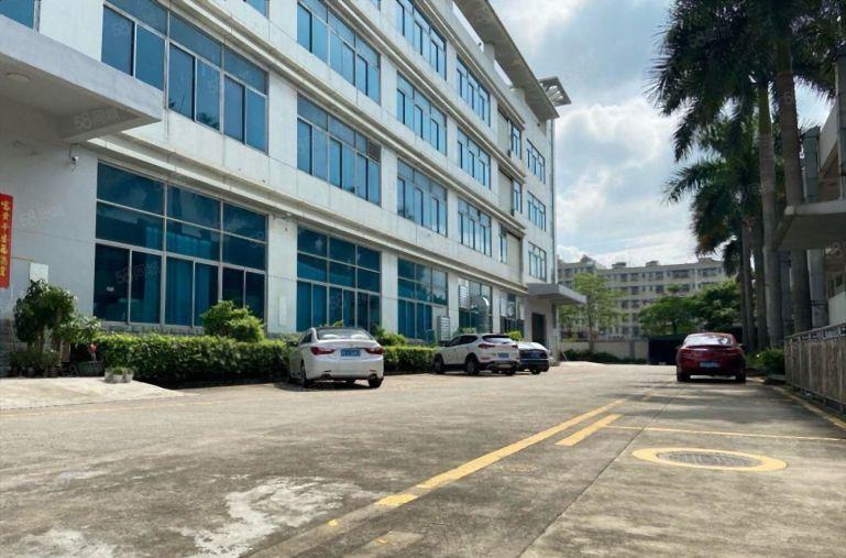 10元厂房，1000平现成装修，原房东直租，无转让费