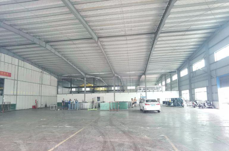 无立柱层高13米墙体钢构厂房，大小分组，不限行业