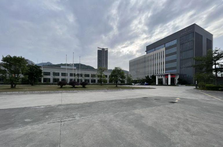 大亚湾临深红本证件厂房8.8元起租，不限制行业。