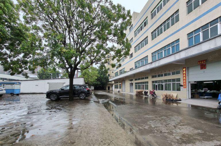 大亚湾响水河4楼1200平方原房东带装修厂房仓库出租招工方便