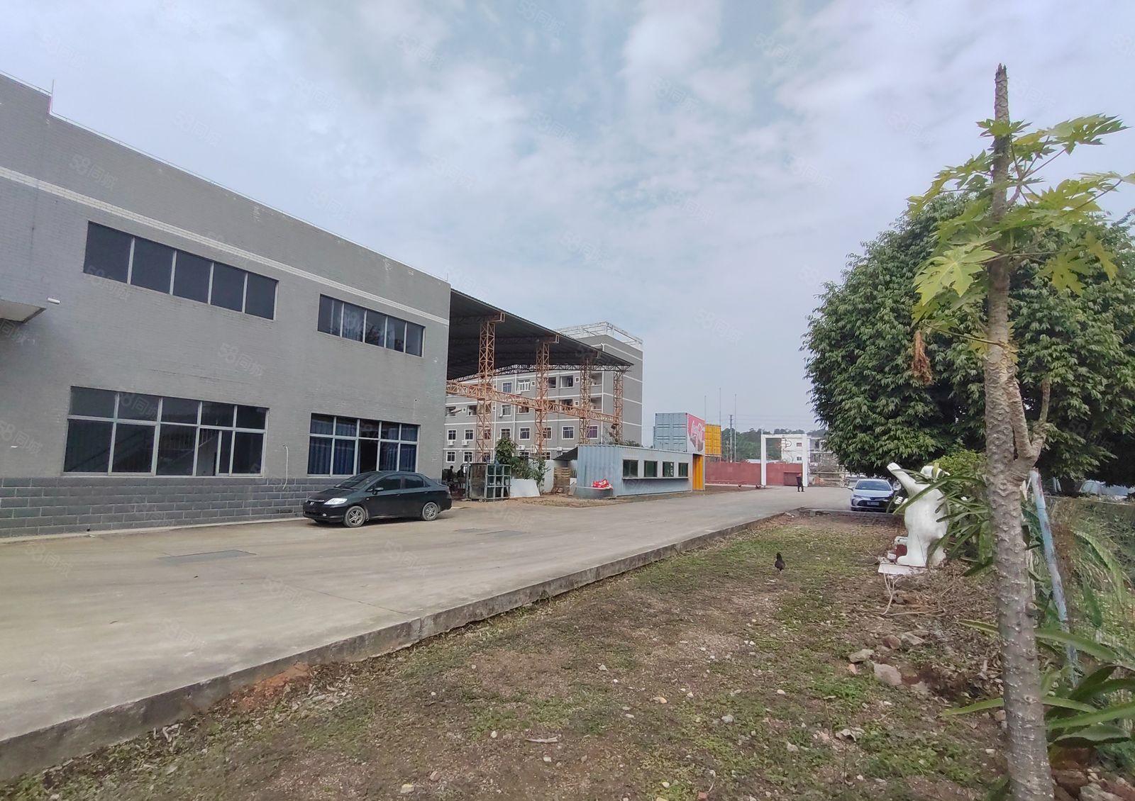 原房东5000平方米，单一层厂房出租，高度10米，有5台行车