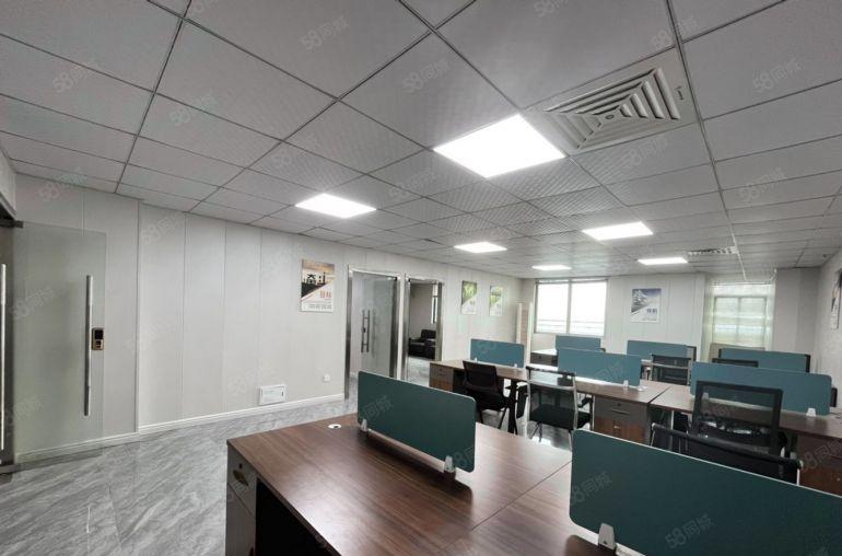 淡水中心区全新豪华装修带全新办公家具出租。