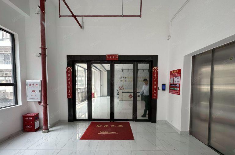 14元每平方！比亚迪旁楼上2000平方厂房低价出租带精装修