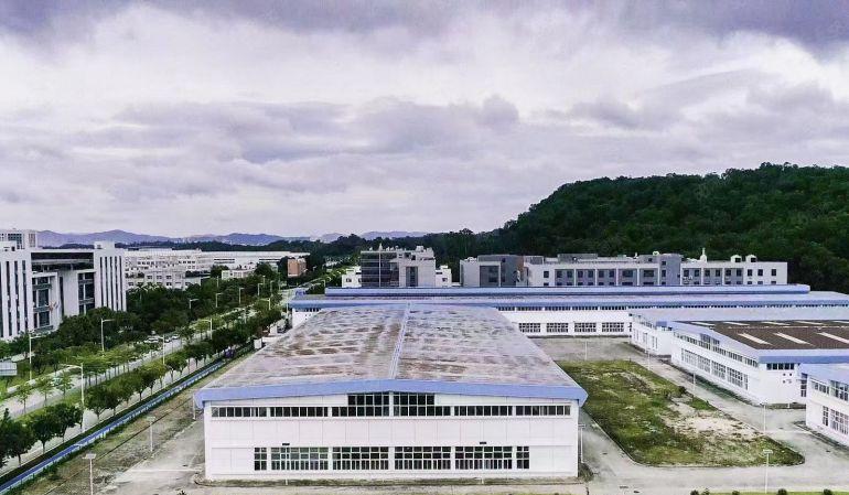 大亚湾钢结构滴水10米3500平方重工业厂房现成32吨航车