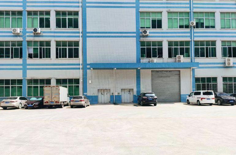 西区龙山二路原房东新出1300平5楼现成办公室地坪漆宿舍楼