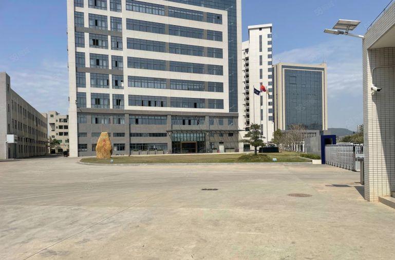 大亚湾临深楼上2000平厂房带5吨货梯低价出租 园区配套齐全