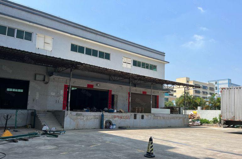 大亚湾石化大道现成带卸货平台钢构仓库，9米高。