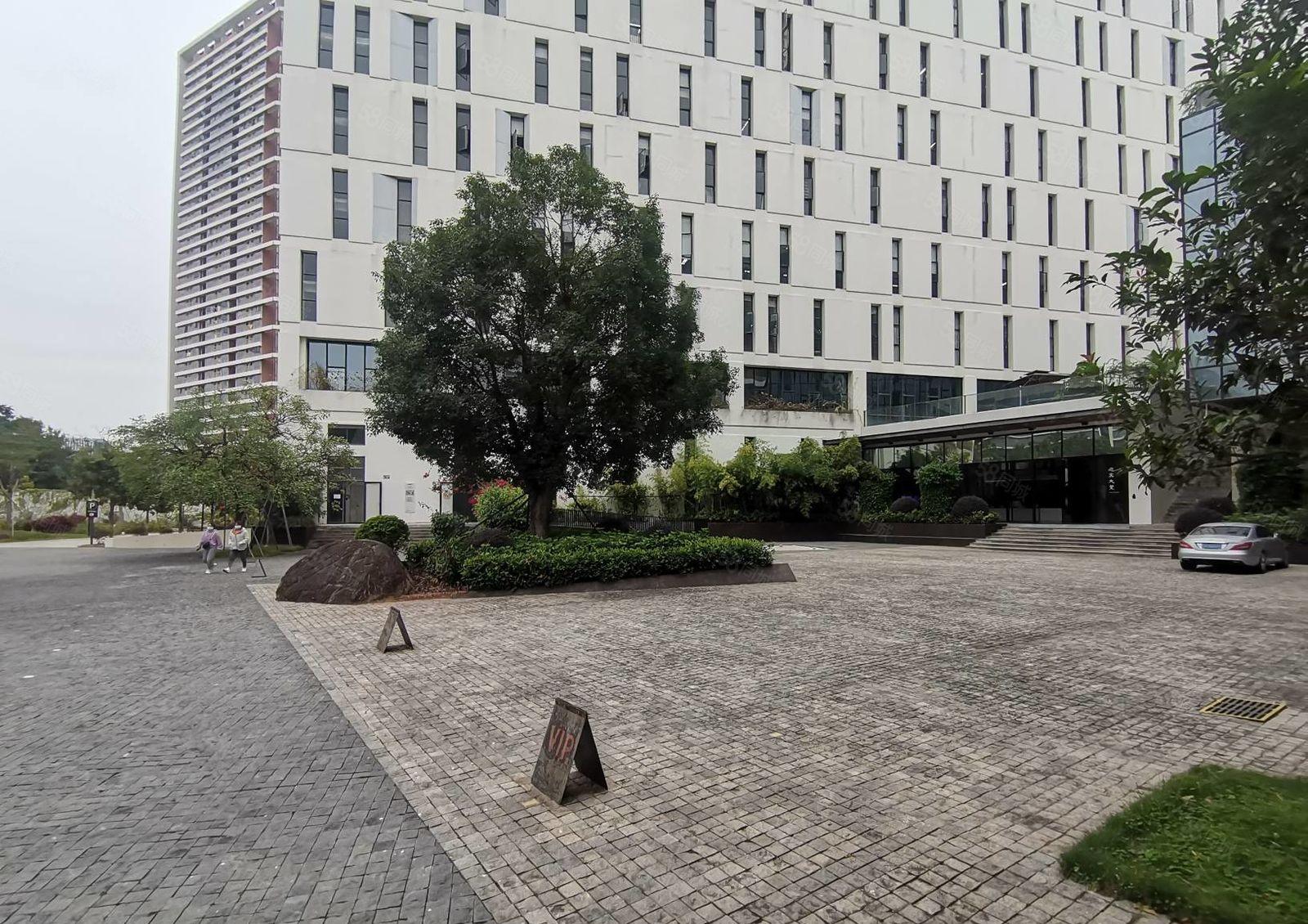 大亚湾西区原房东整层2000平方米，红本厂房出组，形象好