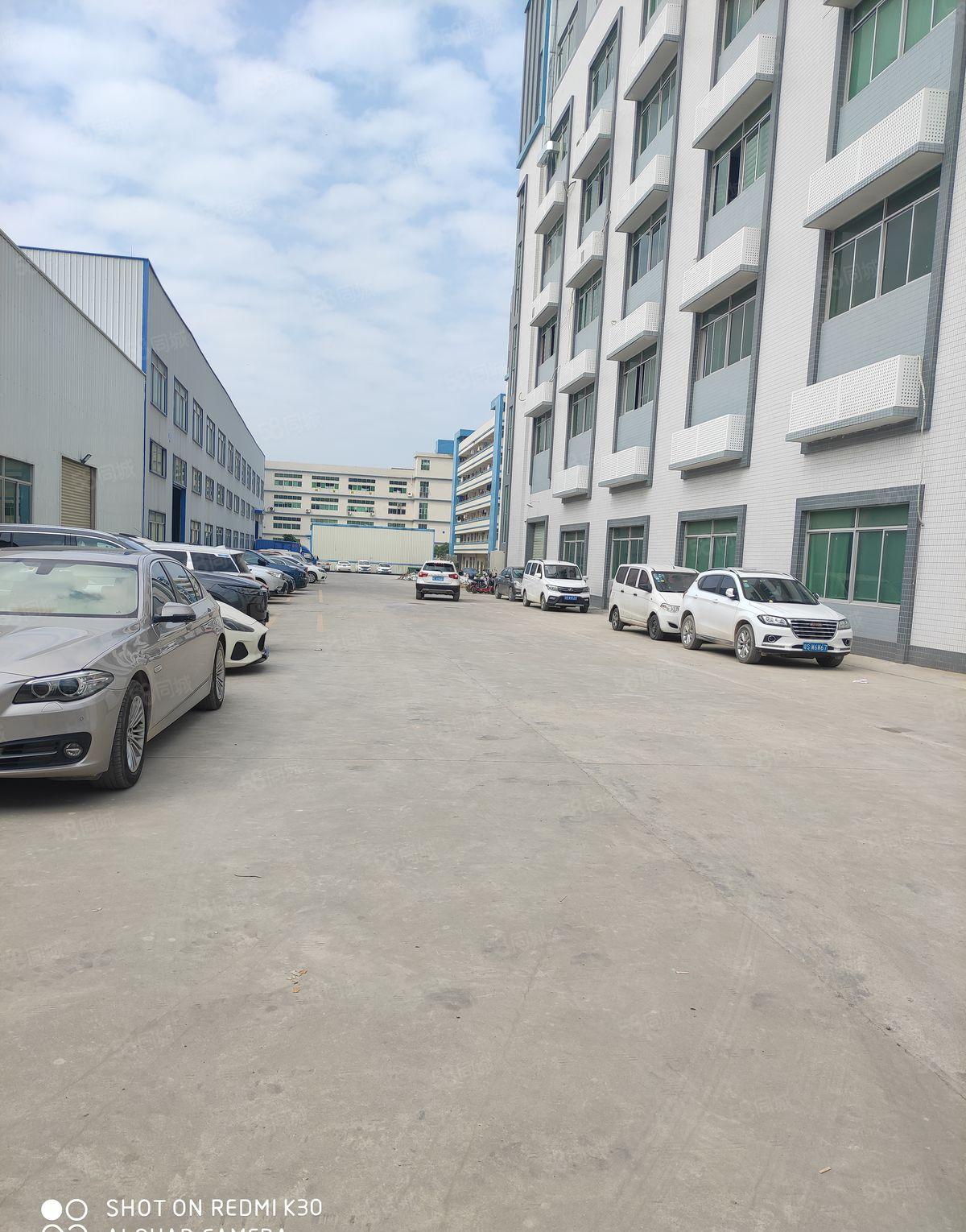 园区环境优美，配套设施完善，年底特价出租。