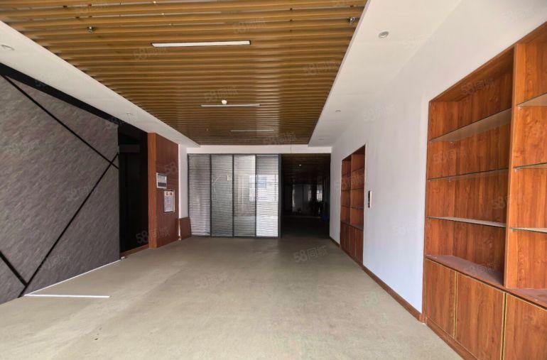 石湾带天花板级装修厂房1380平米，租到直接省装修。