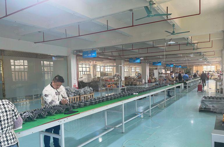 石湾仅租7元，原房东标准厂房带装修办公室，0公摊空地非常大