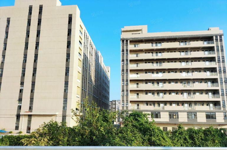 惠州博罗园洲高速附近，原房东全新园区带装修厂房出租，证件齐全