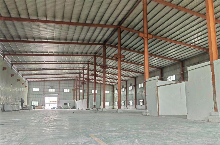 钢结构2500平10米高带牛角红本而且独立变压器