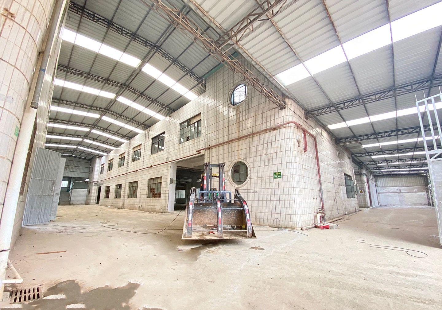 独院厂房 大小可分租1700起 村委厂房，招工易生活便利