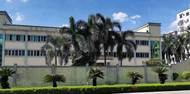 博罗龙溪花园式厂房出租一楼带行车楼上现成装修。详情来电咨询