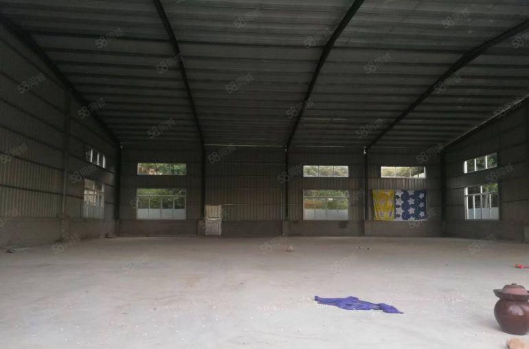 龙溪经典小独院厂房600平，配套宿舍办公，空地超大免费用