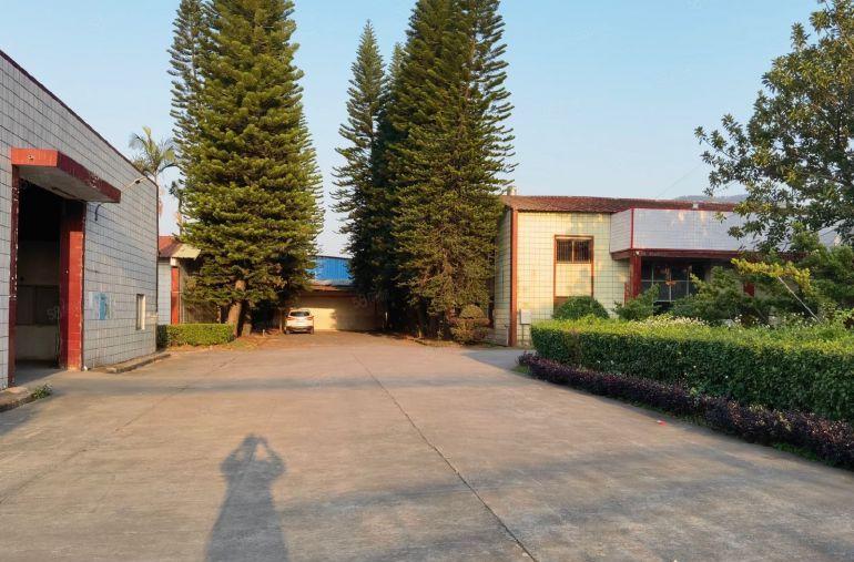 11元工业园独院原房东砖墙到顶单一层1万平方空地3千平